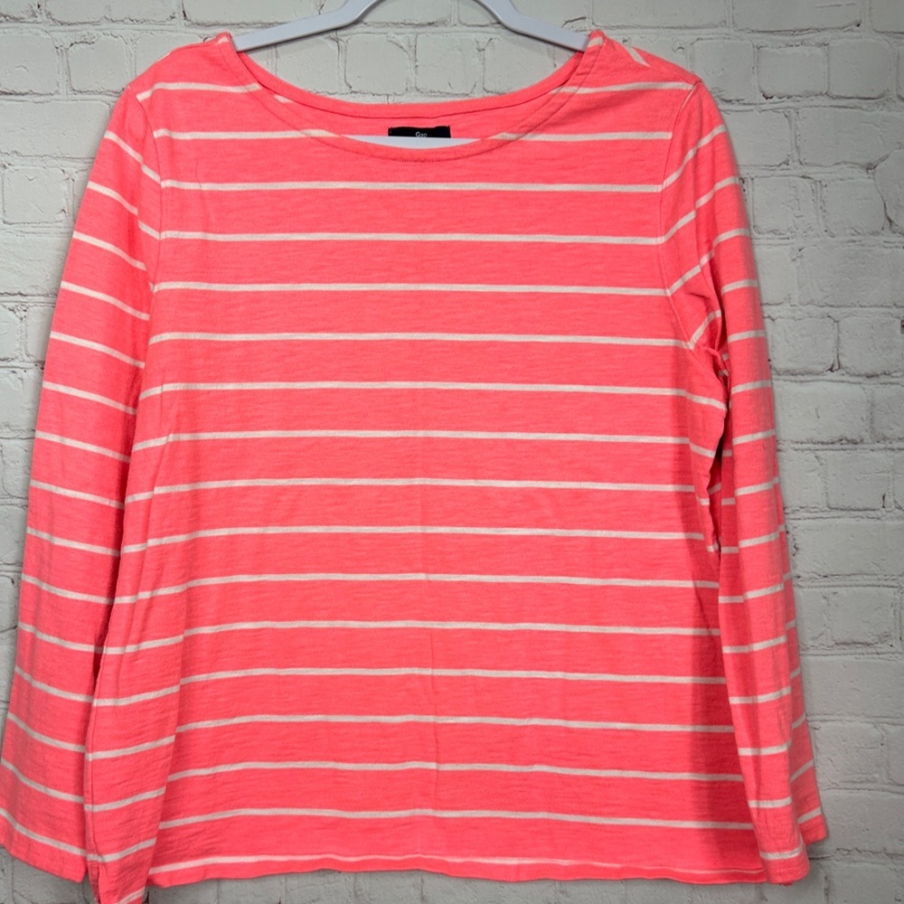 GAP Long Sleeve Striped Tee in Coral and White